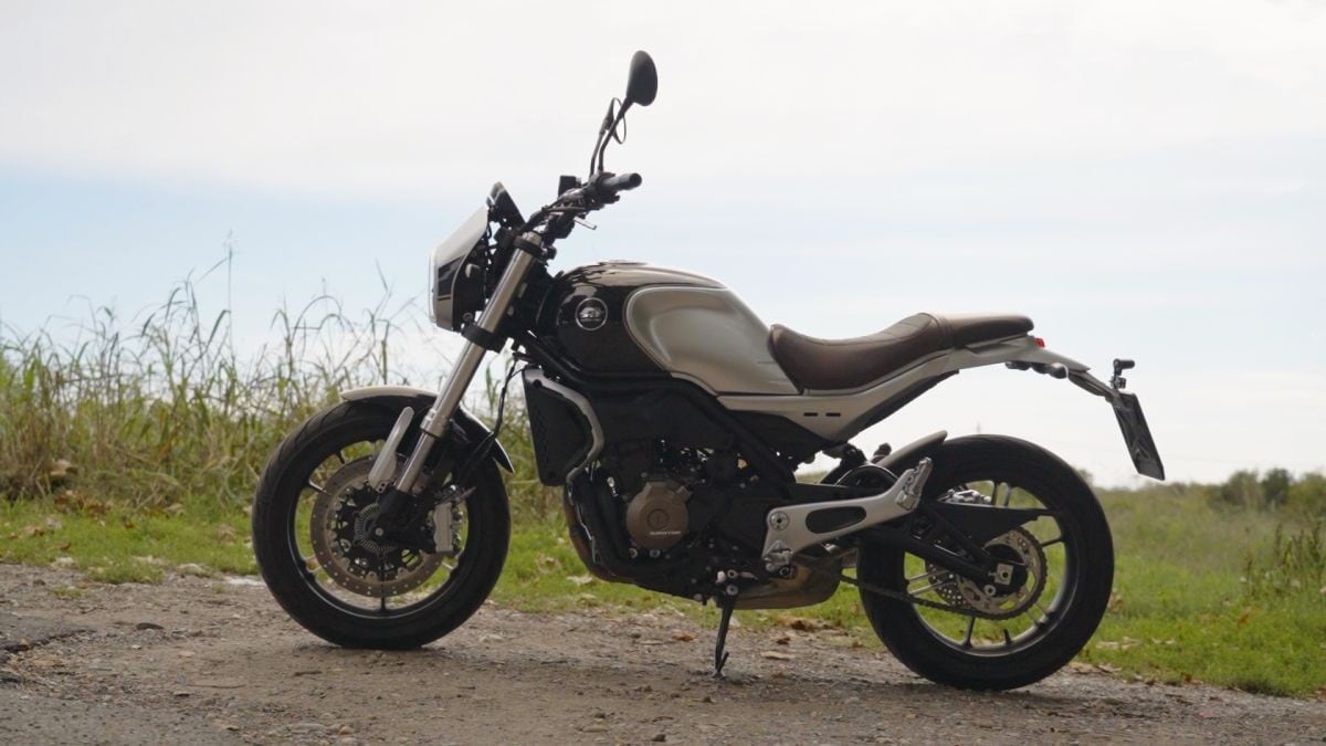 QJ MOTOR SRV 550: Media a sorpresa